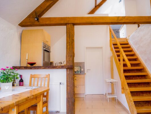 Traumwohnung „Jolly Jumper“ auf idyllischem Reiterhof Nähe Burg Elz